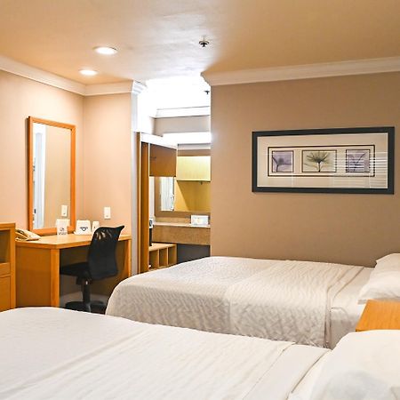 Days Inn By Wyndham San Francisco S/Oyster Point Airport Саут Сан Франциско Екстериор снимка