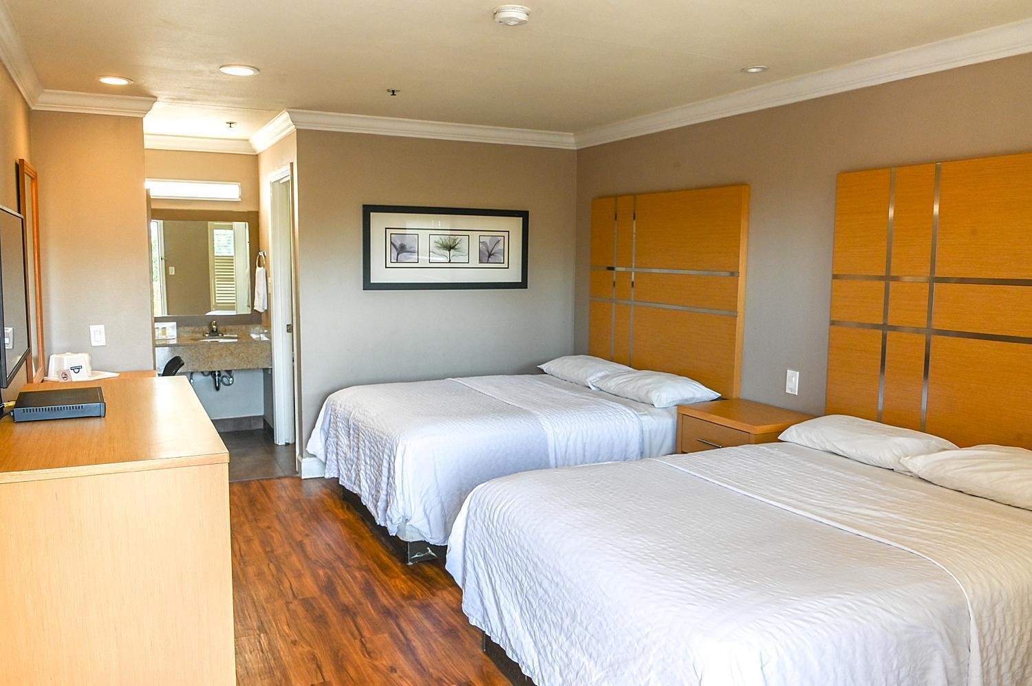 Days Inn By Wyndham San Francisco S/Oyster Point Airport Саут Сан Франциско Екстериор снимка