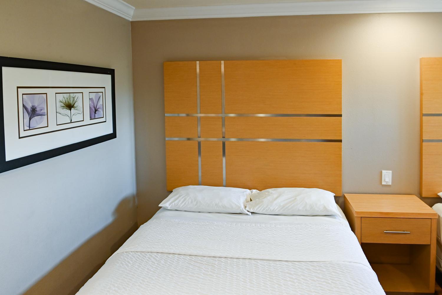 Days Inn By Wyndham San Francisco S/Oyster Point Airport Саут Сан Франциско Екстериор снимка